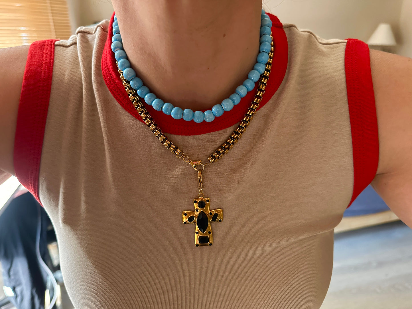 Charm Cruz Boho Negra