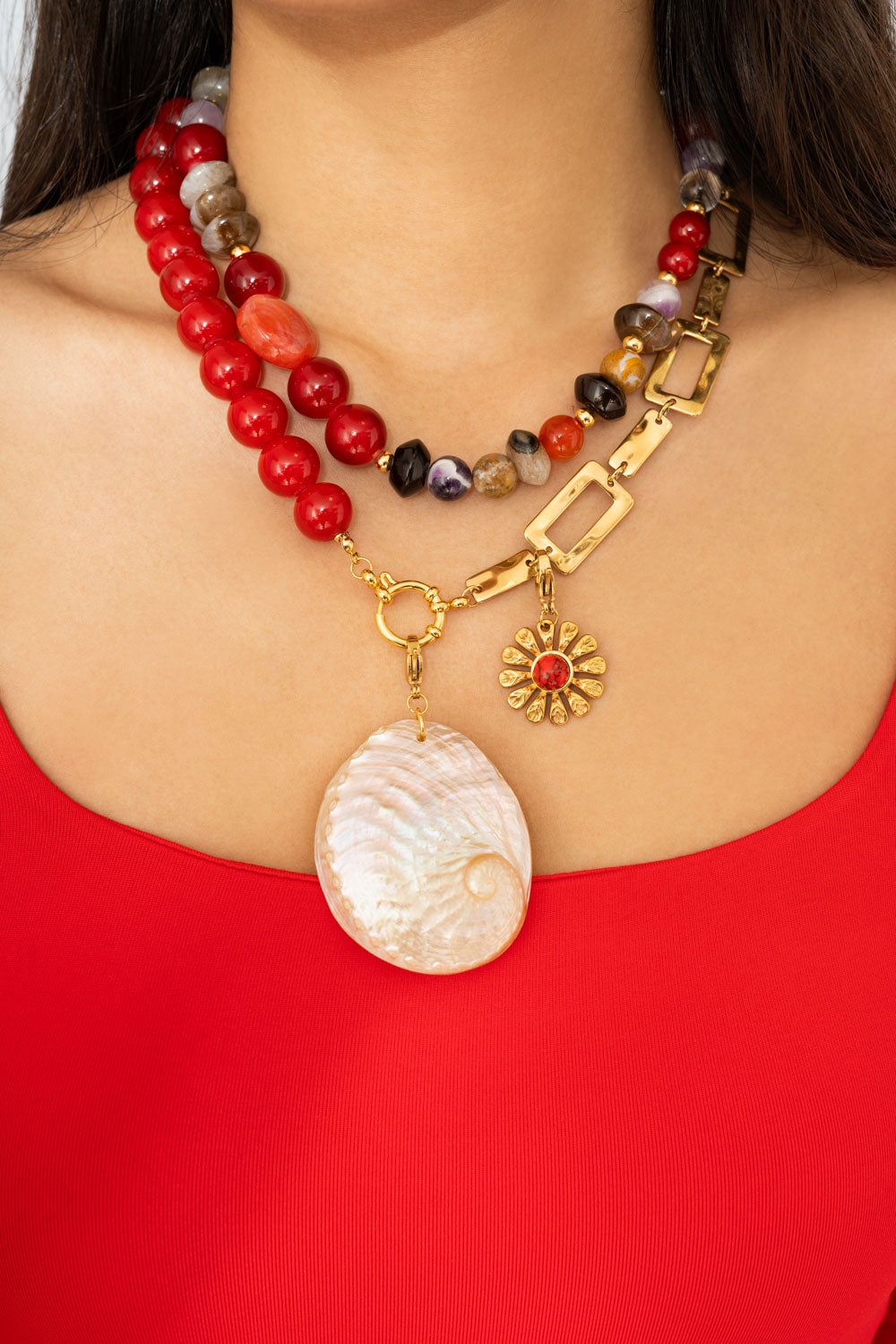 Collar Mitad Rojo Mitad Dorado Un Básico Diferente