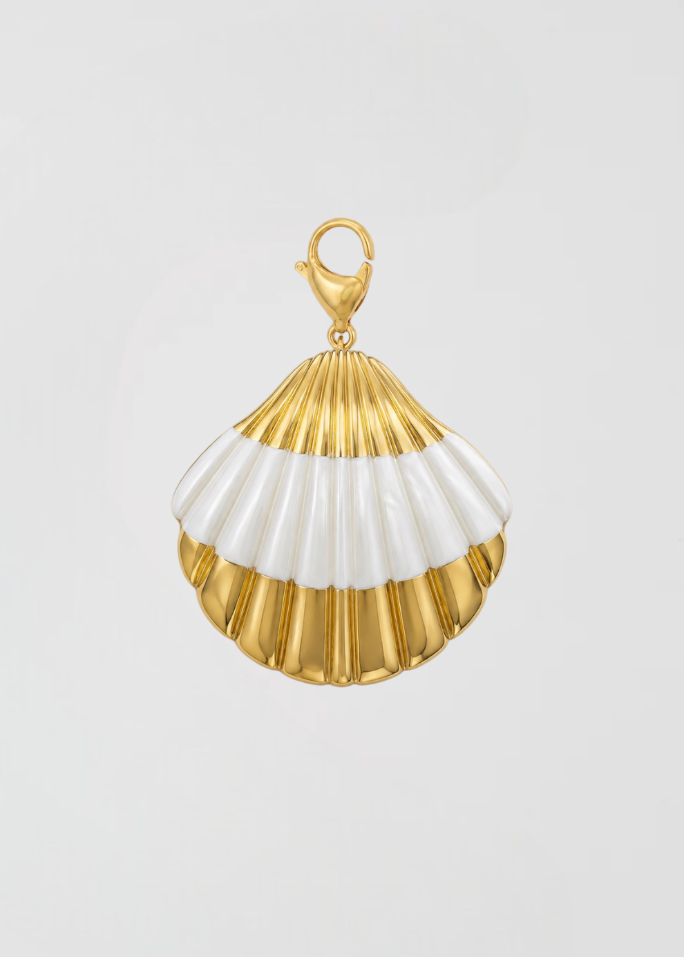 Charm Concha Dorada Y Blanca