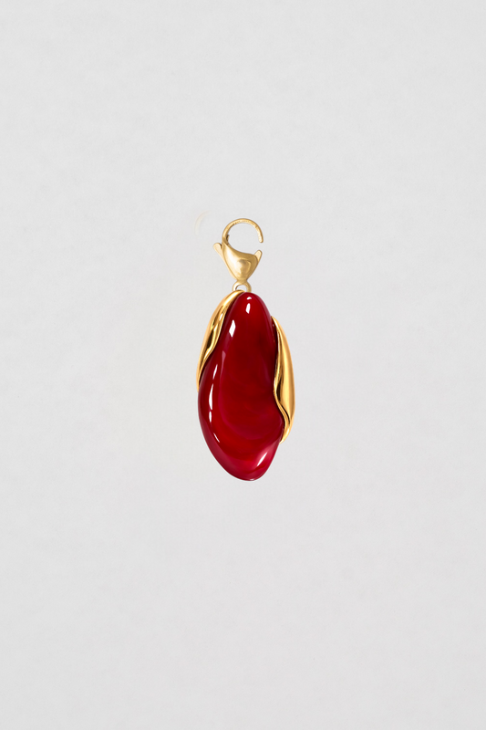 Intense Red Charm That Enhances the Mix