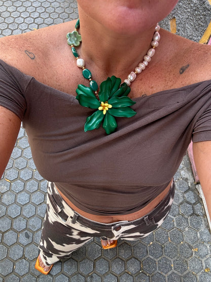 Charm Flor Verde No Necesita Nada Mas _ UNIDADES MUY LIMITADAS