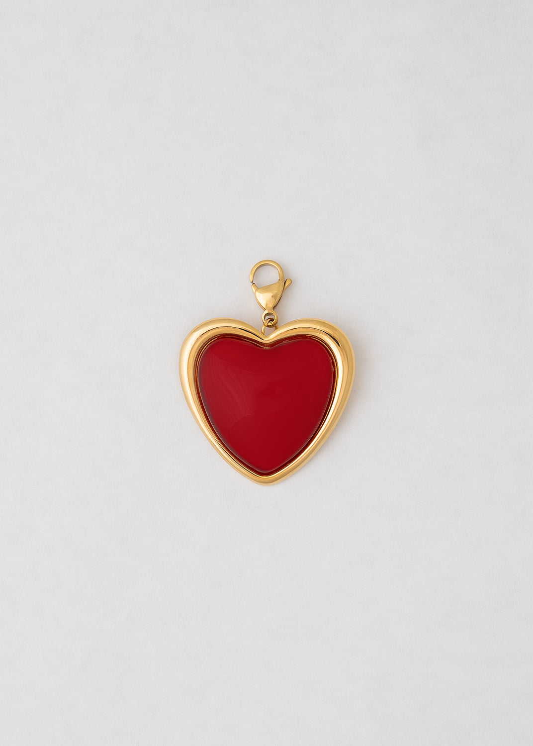 Charm Corazón Rojo Y Dorado Me Lo Imagino Solo Y Ya Me Eleva El Look