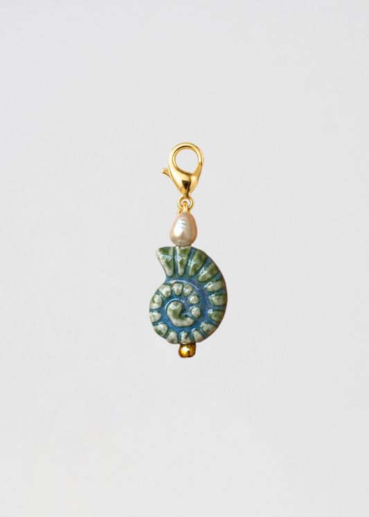 Preventa Charm Caracola Bicolor Verde Y Azul
