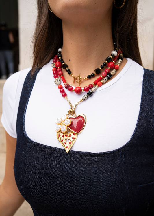 Charm Corazón Rojo Y Dorado Me Lo Imagino Solo Y Ya Me Eleva El Look