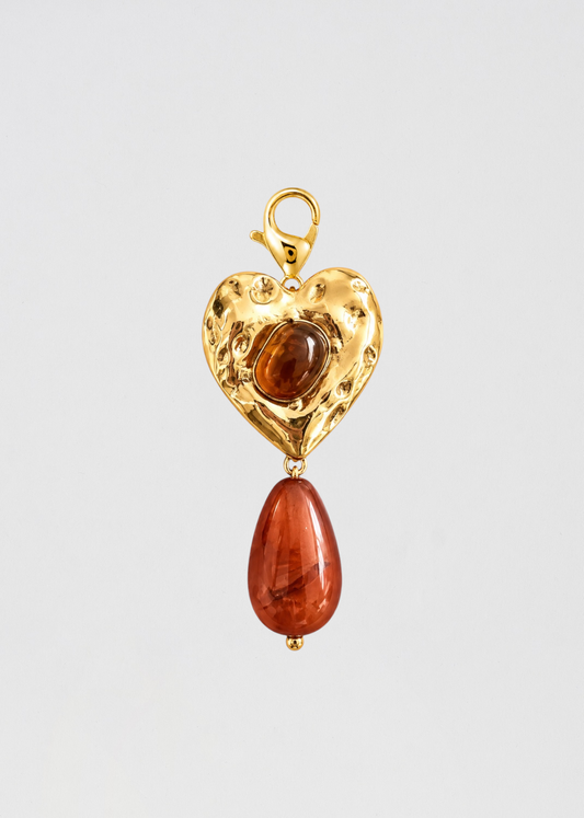 Charm Corazón Marron Carey Amartillado  Muy Especial
