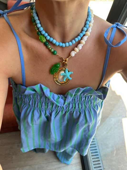 Joyful Mix In The Outfit