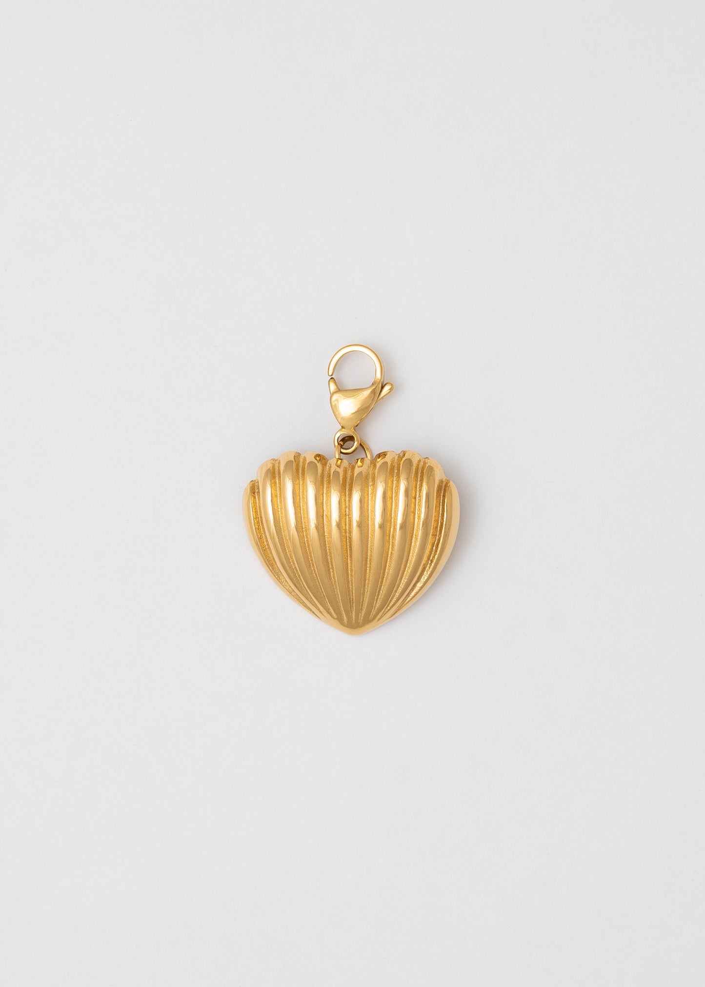 Charm Corazón Dorado Amartillado