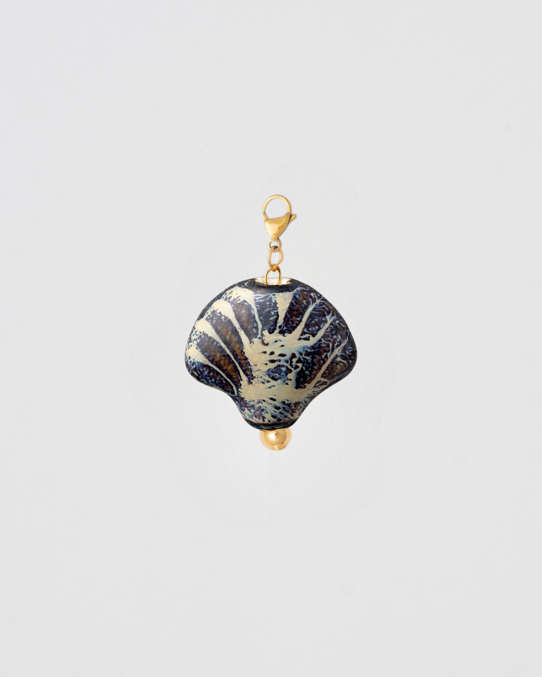 Charm Concha De La Suerte