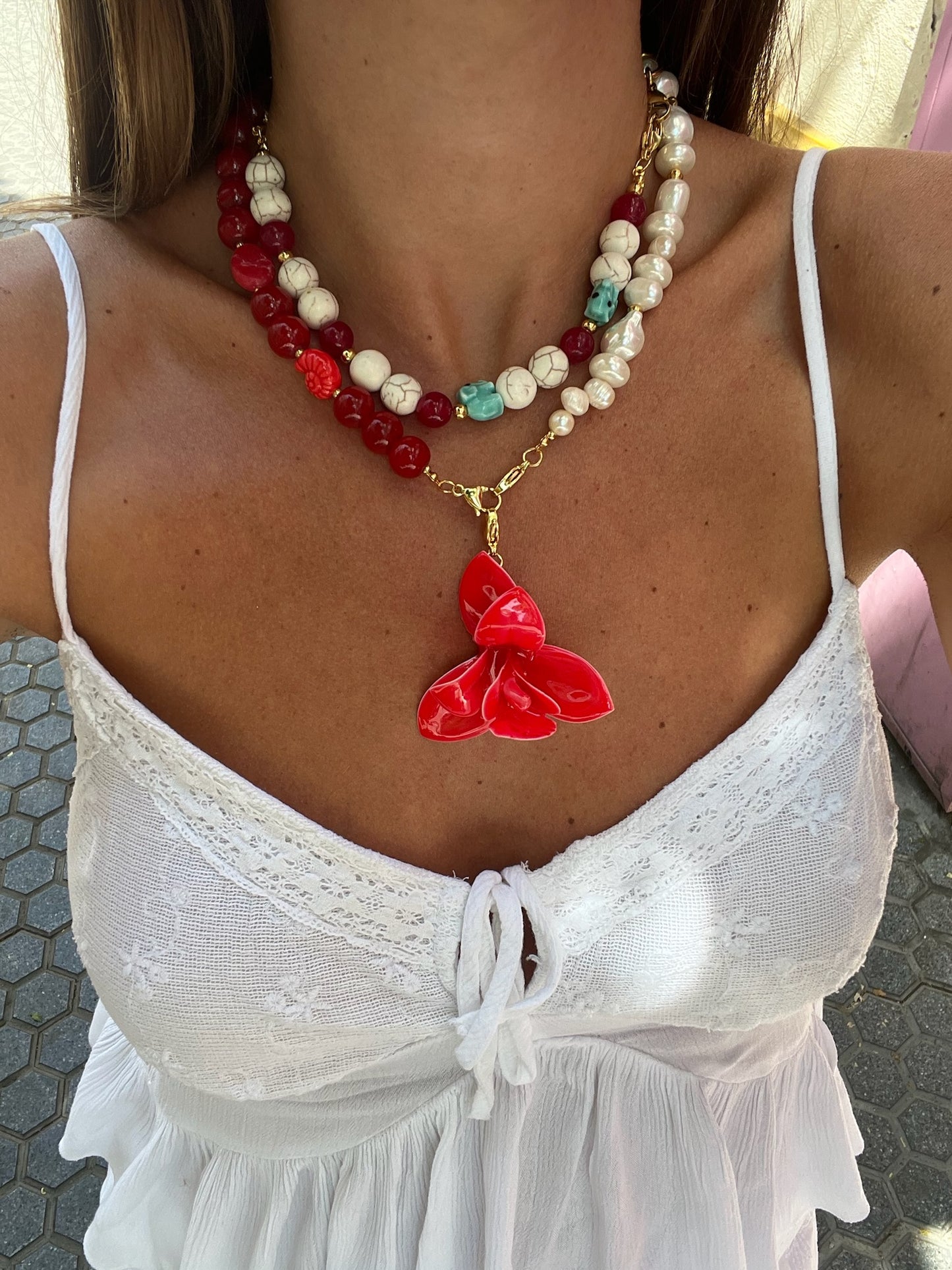 Charm Flor Tailandesa Roja