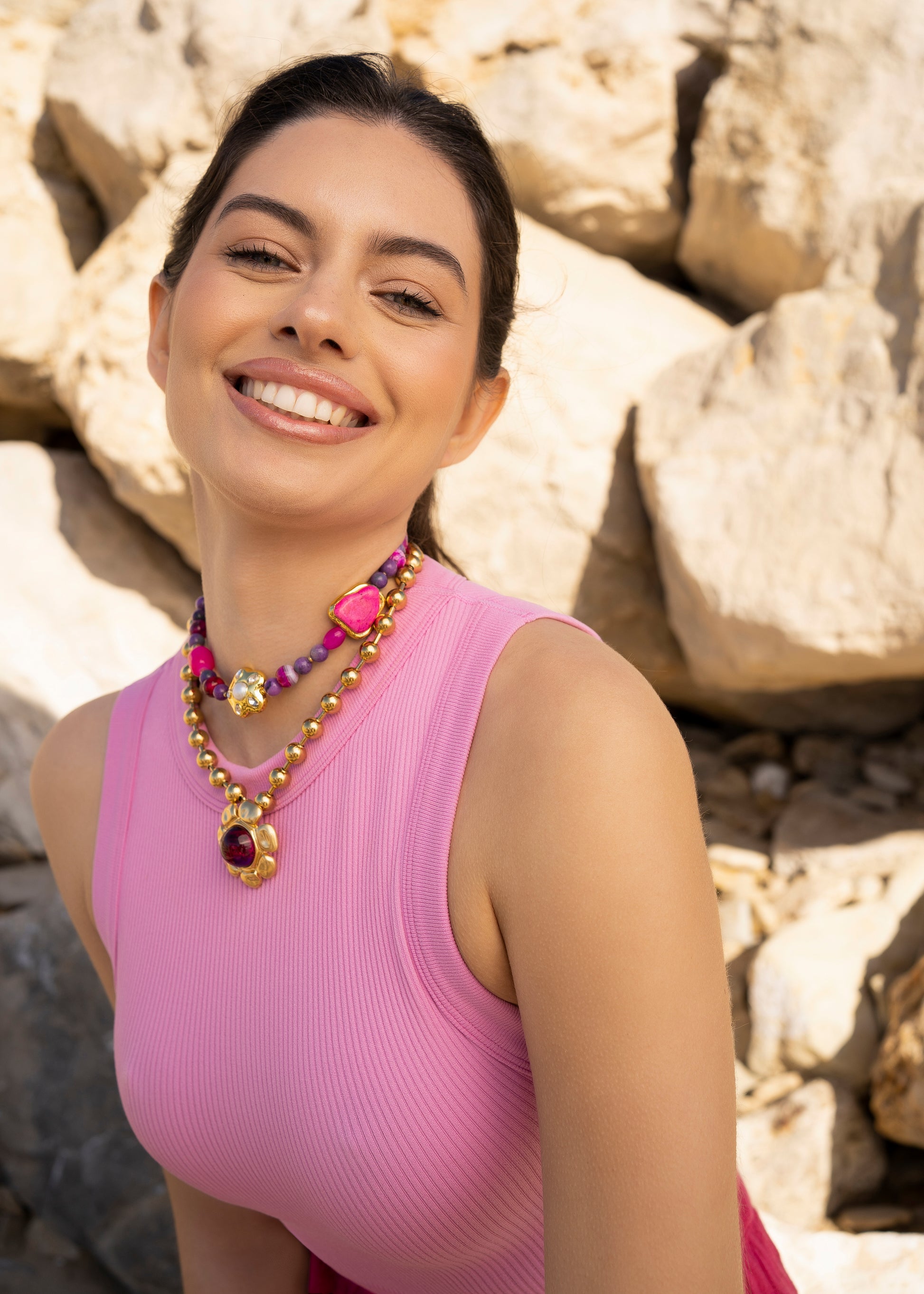 collar de bolas dorado, collares lulas-lulas, charm dorado y morado, colgante flor, collar color morado y rosa, Lulás_Lulás